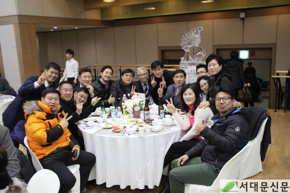 서대문상공회 제11기 CEO과정 수료생들의 모습