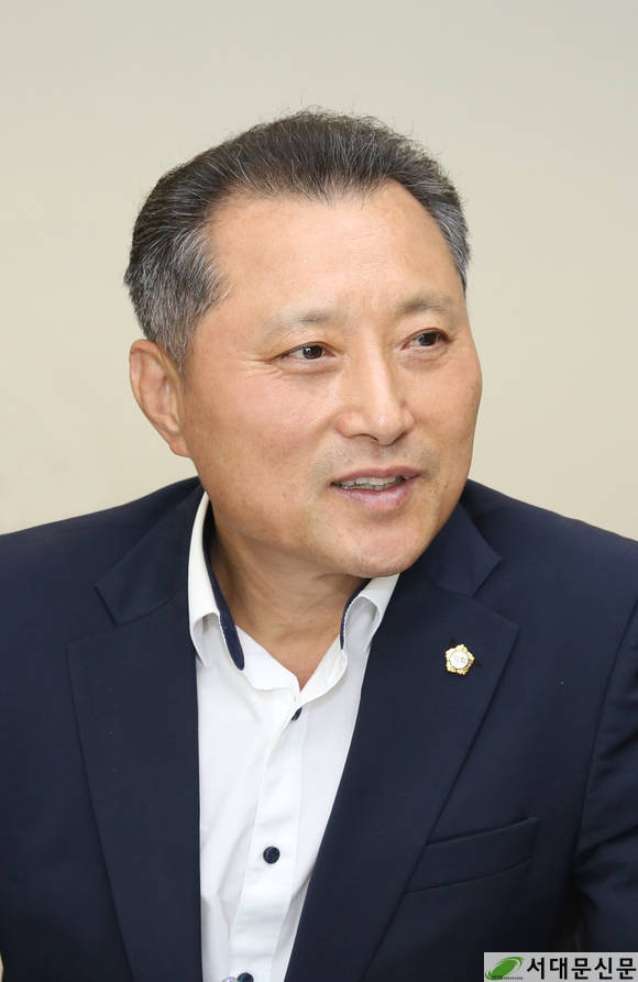윤 유 현 서대문구의회 의장